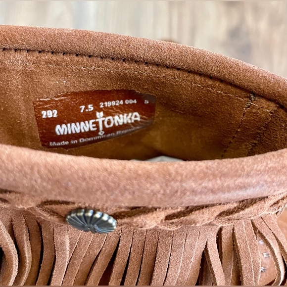 Minnetonka Back Zip Western Bootie Size 7.5 NWOT - Picture 5 of 7